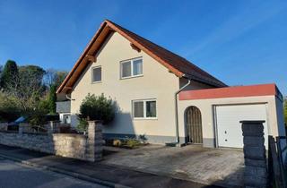 Einfamilienhaus kaufen in Am Höhenblick 22, 63697 Hirzenhain, Massiv errichtetes Einfamilienhaus mit Einliegerwohnung, in idyllischer Lage mit Fernblick.