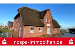 Haus kaufen in 25938 Oevenum, "Golf-Oase" - Reetgedecktes Doppelhaus mit 2 Ferienwohnungen mit direktem Marschblick