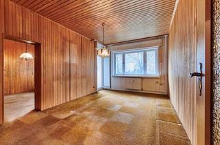 Wohnung kaufen in Haeftenzeile, 13627 Charlottenburg, Gestalten Sie selbst: Renovierungsbedürftige 3-Zimmer-Wohnung mit West-Loggia!