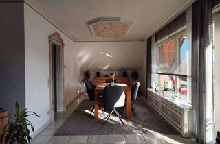Wohnung kaufen in 52531 Übach-Palenberg, Exklusive Eigentumswohnung mit Südbalkon & Doppelgarage