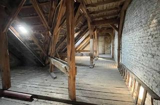 Wohnung kaufen in Johannisberger Straße 11, 14197 Wilmersdorf, Dachrohling zum Ausbau von vier einzigartigen Wohnungen in Berlin-Wilmersdorf