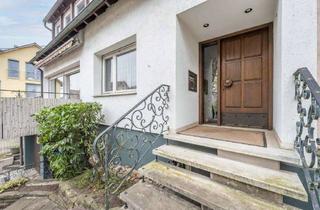 Einfamilienhaus kaufen in 71384 Weinstadt, Einfamilienhaus mit Potential in Weinstadt-Schnait