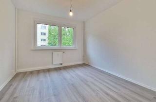 Wohnung mieten in Collmener Straße, 04680 Zschadraß, Wir renovieren! 3-Zimmer-Wohnung I 1. Etage I Tageslichtbad mit Wanne I traumhafte Umgebung!