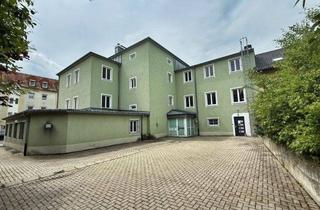 Gewerbeimmobilie kaufen in 95111 Rehau, Im Zentrum von Rehau: Bestandsimmobilie ca. 857 m² Wohn-/Gewerbe-/Nutzfläche auf 743 m² Grundstück mit Innenhof und Parkplätzen wartet auf Fertigstellung - individuelle Nutzung