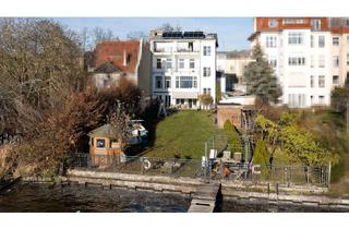 Haus kaufen in Am Müggelsee, 12587 Friedrichshagen, Privates Paradies am Müggelsee: Mehrparteienhaus mit Seezugang