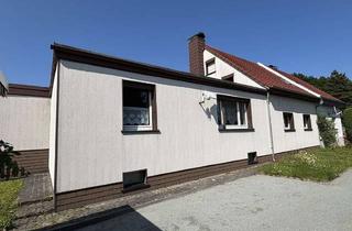 Doppelhaushälfte kaufen in 02730 Ebersbach-Neugersdorf, Ruhige Lage!Doppelhaushälfte mit Anbau und Garagen