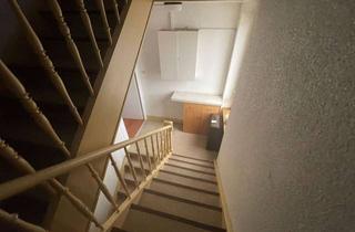 Wohnung kaufen in 64293 Darmstadt-Nord, 3-Zimmer-Dachgeschoss-Altbauwohnung inkl. großzügigem Spitzboden – kaum Dachschrägen