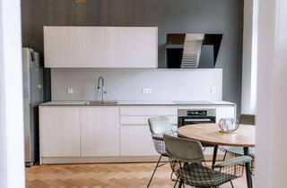 Wohnung kaufen in 76530 Innenstadt, Stilvoll renovierte Altbauwohnung