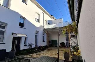 Haus kaufen in 53501 Grafschaft, Gepflegtes Dreifamilienhaus in zentraler Lage