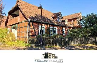 Haus kaufen in 29579 Emmendorf, Stilvolles Fachwerkhaus mit vier Wohneinheiten