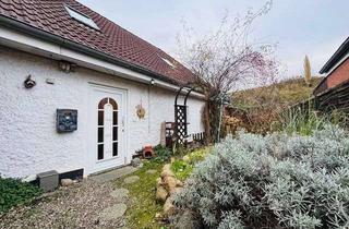 Haus kaufen in 23738 Lensahn, Wunderschöner Bungalow mit ausgebautem Dachgeschoss! Ohne Courtage für Käufer!