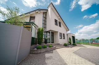 Haus kaufen in Bahnhofstr. 11-13, 52441 Linnich, *TOP* Zweifamilienhaus mit 196 m² Wfl., Gewerbehalle, Büro & Showroom in Traumlage zu verkaufen