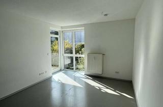 Wohnung mieten in Willy-Brandt-Straße, 92237 Sulzbach-Rosenberg, Gepflegte 3-Zimmer-Wohnung mit Balkon in Sulzbach-Rosenberg