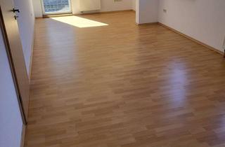 Wohnung mieten in Talstraße 90, 98574 Schmalkalden, WG-taugliche 4-Raumwohnung