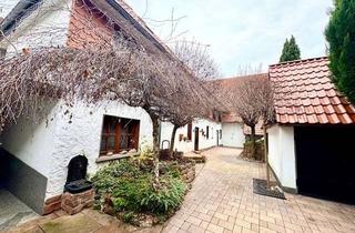 Bauernhaus kaufen in 68623 Lampertheim, Saniertes Bauernhaus mit Scheune in Lampertheim.