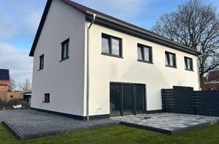 Doppelhaushälfte kaufen in 31582 Nienburg, Neubau-Doppelhaushälfte in zentraler Lage