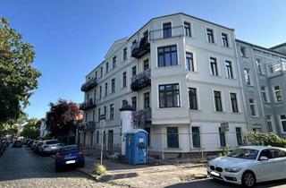 Wohnung kaufen in 18055 Stadtmitte, Exklusive ETW mit Altbaucharme im Bahnhofsviertel