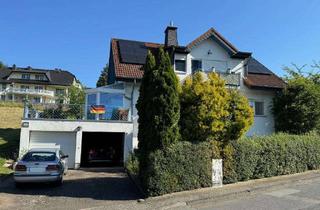 Haus kaufen in 34311 Naumburg, /// 1-2 Familienhaus in gesuchter Wohnlage mit Wintergarten, Doppelgarage, Solaranlage und wei