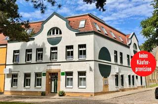 Mehrfamilienhaus kaufen in Eichenstraße 1a, 17098 Friedland, Mehrfamilienhaus in Friedland, eine große Wohnung für Eigennutzer, 3 vermietet + 2 Ferienwohnungen