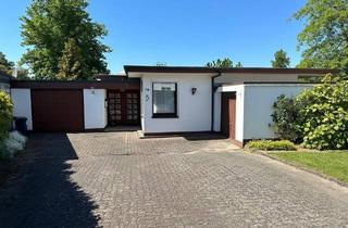 Haus kaufen in Brandenburger Ring 10, 23738 Lensahn, Bungalow mit Garagen und Wintergarten