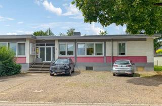 Haus kaufen in Lehmrader Straße, 23899 Gudow, Große, vielseitig nutzbare Immobilie mit ebenerdiger Fläche und Keller in Gudow