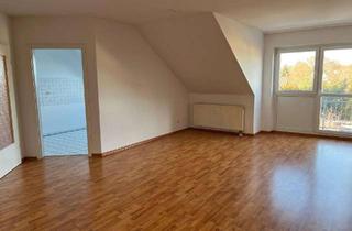 Wohnung mieten in Am Marktplatz, 09221 Neukirchen, Ideale 2 Raum Dachgeschoss Wohnung mit Balkon und Tiefgaragenstellplatz