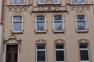 Wohnung kaufen in 42117 Elberfeld West, Im Zooviertel in Wuppertal: Gepflegte Altbauwohnung 4 Zimmern KDB und Balkon