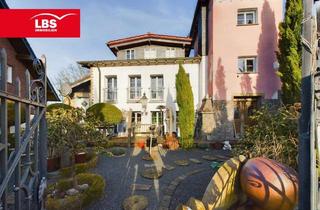 Einfamilienhaus kaufen in 53567 Asbach, Wohnen wie im Märchen - Einfamilienhaus mit Turm und Charme