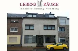 Mehrfamilienhaus kaufen in 47877 Willich, +++ 307 m² Renditeobjekt mit Potenzial +++Mehrfamilienhaus mit 3 Wohnungen und 2 Gewerbeeinheiten +