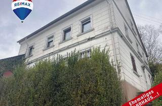 Haus kaufen in 66687 Wadern, Handwerker aufgepasst:Altehrwürdiges Objekt wartet auf fleissige Hände...!