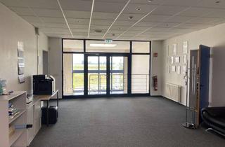 Büro zu mieten in 38820 Halberstadt, Bürofläche mit Blick auf das neue Daimler Truck Global Parts Center