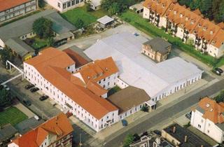 Haus kaufen in 07607 Eisenberg, Wohn- und Geschäftshaus mit 6 Geschäftseinheiten und 28 Apartments