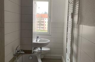 Wohnung mieten in Schillerstraße 17, 08626 Adorf, 3-Zimmer-Wohnung mit Balkon und Weitblick