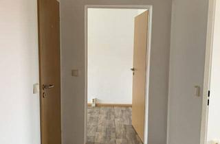 Wohnung mieten in Schillerstraße 34, 08626 Adorf, 3-Zimmer-Wohnung mit Balkon und Tageslichtbad im 4.OG
