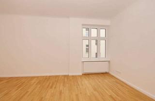 Wohnung kaufen in Transvaalstraße 11, 13351 Wedding, Erstbezug nach Sanierung: Schöne 1-Zimmer-Altbauwohnung - Innenhof - BEZUGSFERTIG & provisionsfrei