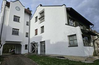 Haus kaufen in Dorf Zellhub 48, 84307 Eggenfelden, Wohnhaus mit Turmbauwerk