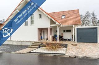 Einfamilienhaus kaufen in 94469 Deggendorf, Deggendorf: Neuwertiges Einfamilienhaus 63 m² Wohn-/Ess-/Kochbereich, 5 Schlafräume, KFW 55 Haus