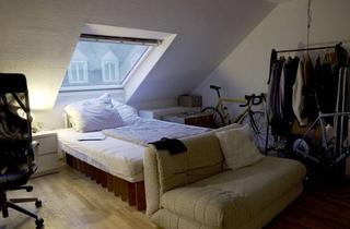 Wohnung kaufen in 76137 Südstadt, Zentrale 4,5-Zimmer-Dachgeschosswohnung
