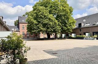 Wohnung kaufen in 53844 Troisdorf, Charmante, 84 m² große Terrassenwohnung in historischem Vierkanthof