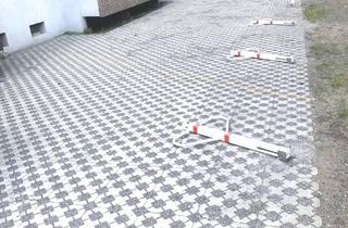 Garagen mieten in Schlägelstrasse 55, 46045 Styrum, Neu angelegter, absperrbarer Stellplatz