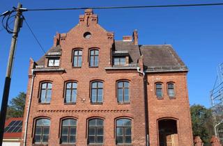 Haus kaufen in 04924 Bad Liebenwerda, Ein Gebäude der besonderen Art mit viel Grundstück und unterschiedlichen Nutzungsmöglichkeiten