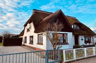 Haus kaufen in Strandstr. 25, 18181 Graal-Müritz, repräsentatives Kapitänshaus mit Einliegerferienwohnung unter Reet, ca. 1424 m² Grundstück