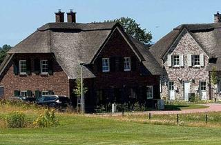 Anlageobjekt in Schlossallee 29, 18551 Lohme, Ihre Reetdachvilla am Meer! Direkt zwischen Golfplatz und Yachthafen