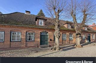 Haus kaufen in 22926 Ahrensburg, Denkmalgeschütztes Kavalierhaus