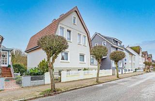 Haus kaufen in 24235 Laboe, Zweifamilienhaus in zweiter Strandreihe von Laboe