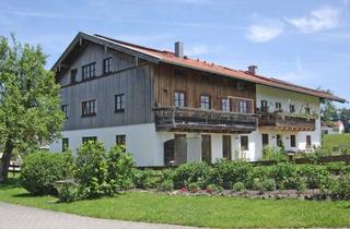 Wohnung kaufen in 83253 Rimsting, Großzügige Erdgeschosswohnung mit Terrasse und Garten