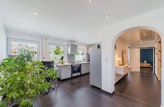 Mehrfamilienhaus kaufen in 90562 Heroldsberg, Viel Platz für die Familie: Saniertes Mehrfamilienhaus in grüner Lage, top Verkehrsanbindung, EEK C