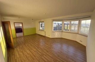 Wohnung kaufen in 07389 Ranis, Attraktive Eigentumswohnung mit Erker und Stellplatz
