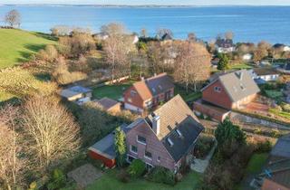 Einfamilienhaus kaufen in Alter Schulweg, 24960 Glücksburg, Halbinsel Holnis: Ein großes Haus mit Blick auf die Förde und Raum für Entfaltung