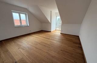 Wohnung kaufen in Alte Schulstraße 19, 95703 Plößberg, Traumhafte Dachgeschosswohnung im Neubauprojekt "Wohnen an der Goldenen Straße" in Plößberg!